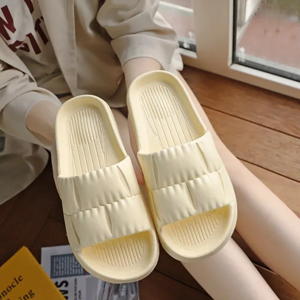 Soft Bottom Slippers for Women - Home One Bathroom Accessories のレビューと価格