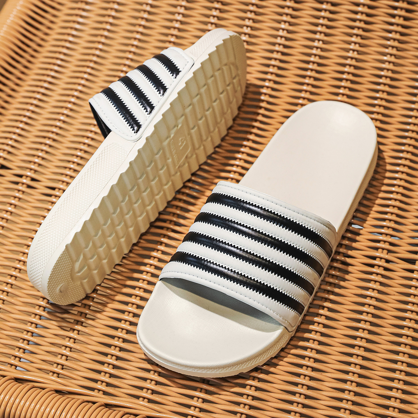 YUYIN Summer Men Slippers Indo - Home Bathroom Colors のレビューと価格