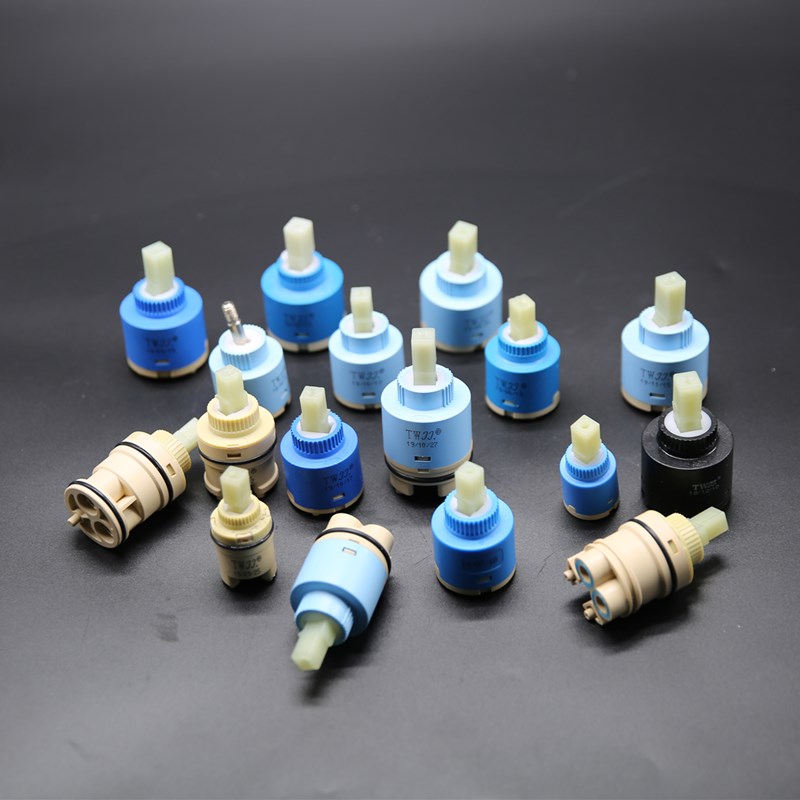 Faucets Mixing Spool Valve 25  - Basin Mixer Tap のレビューと価格